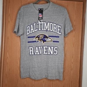 NWT NFL Baltimore Ravens Short Sleeve Graphic Tee Size Small